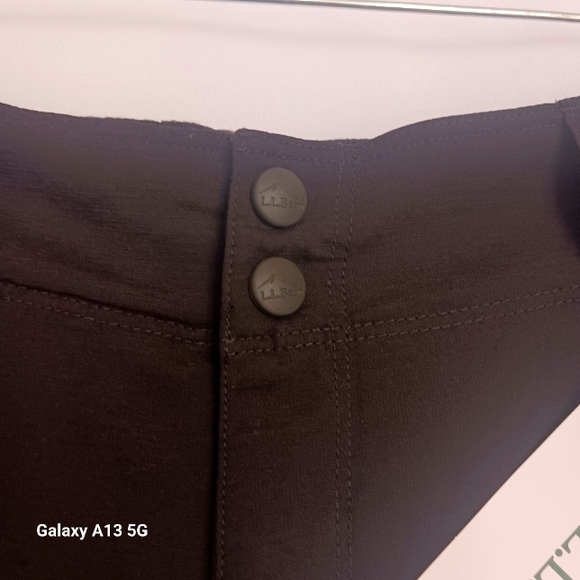 L.L.Bean NWT Women's Classic Black Vista Trekking Bottoms  Short Sz 10 - Picture 7 of 9